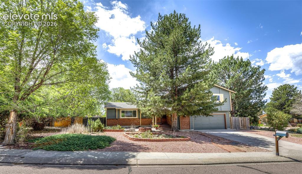 465 Silver Spring Cir., Colorado Springs, CO 80919