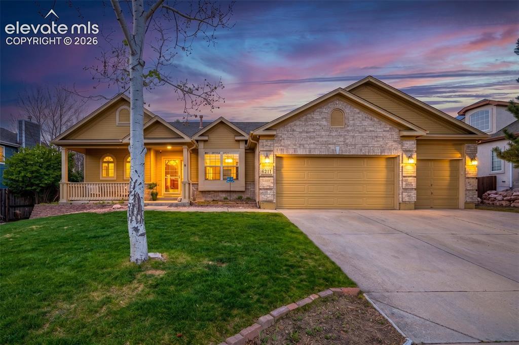 6211 Soaring Dr., Colorado Springs, CO 80918