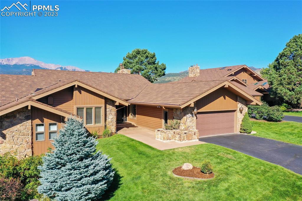 3260 Camels Ridge Ln., Colorado Springs, CO 80904