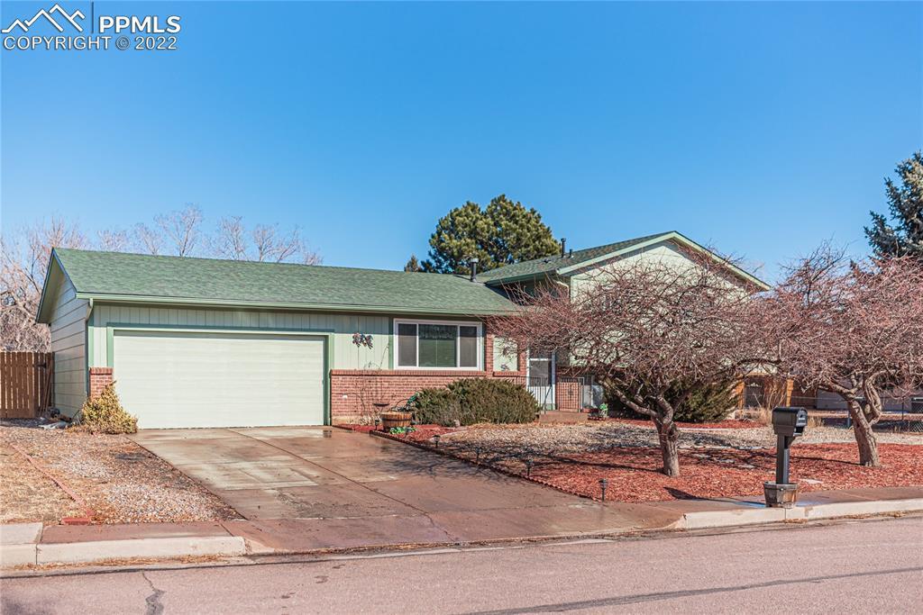 1055 Wagon Wheel Ave., Colorado Springs, CO 80915