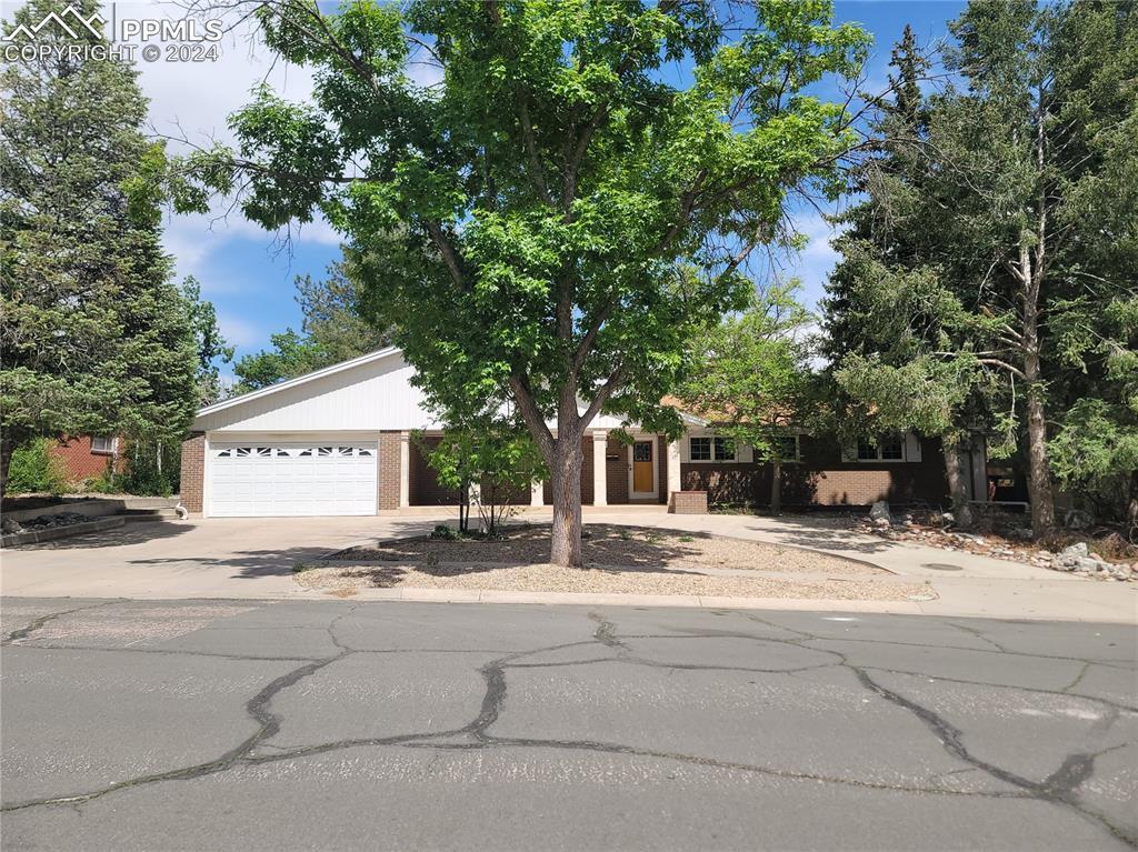 2239 Monteagle St., Colorado Springs, CO 80909