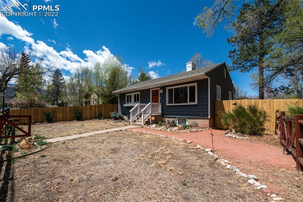 302 W Cheyenne Rd., Colorado Springs, CO 80906