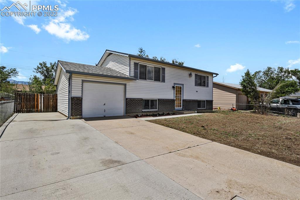 1716 Whitehall Rd., Colorado Springs, CO 80906