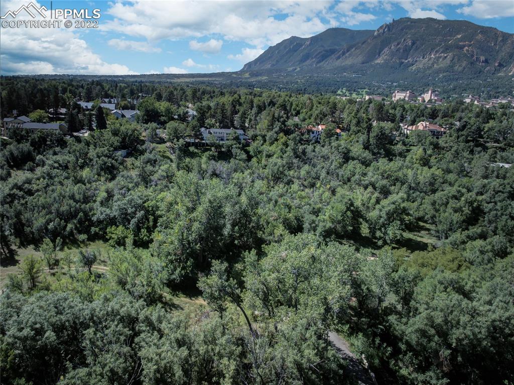 23 Thomas Ln., Colorado Springs, CO 80906