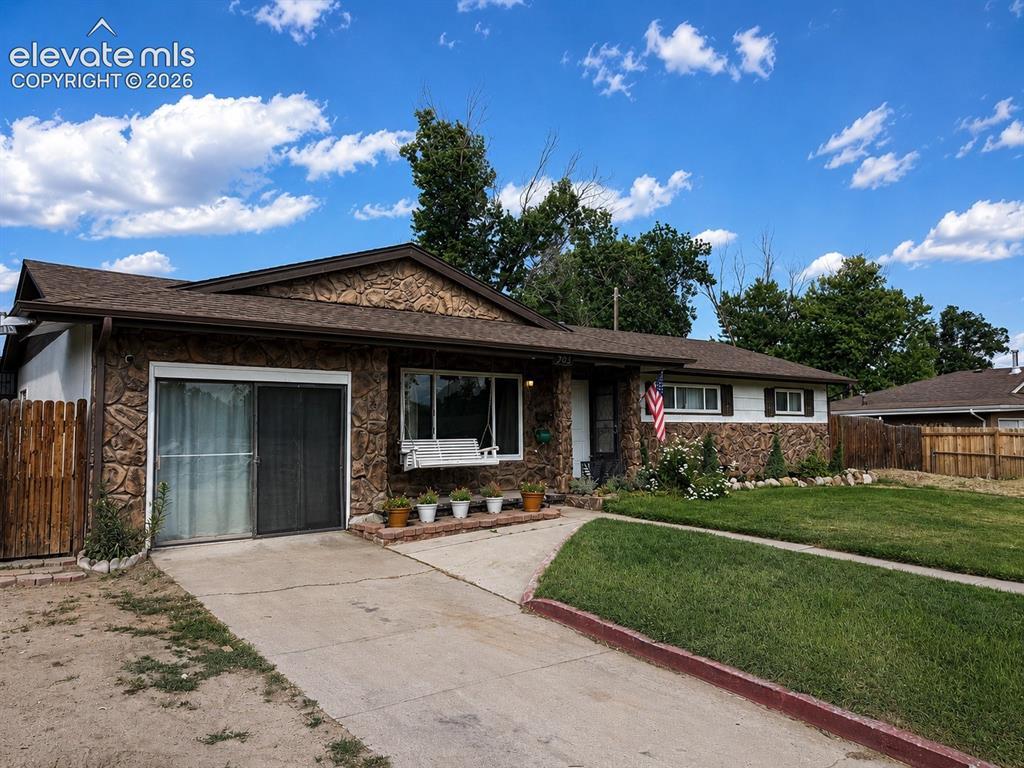 905 Hallam Ave., Colorado Springs, CO 80911