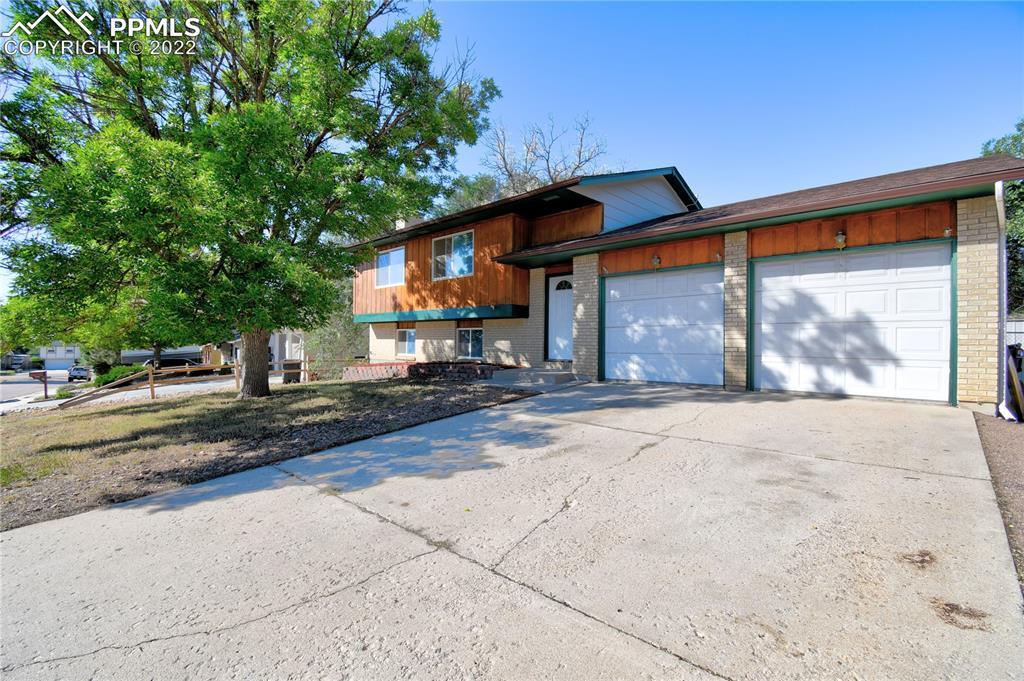 1560 Yakima Dr., Colorado Springs, CO 80915