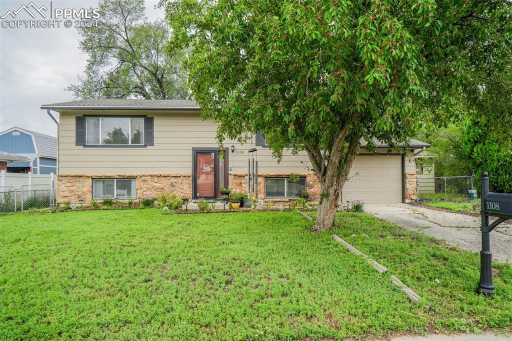 1108 Yosemite Dr., Colorado Springs, CO 80910