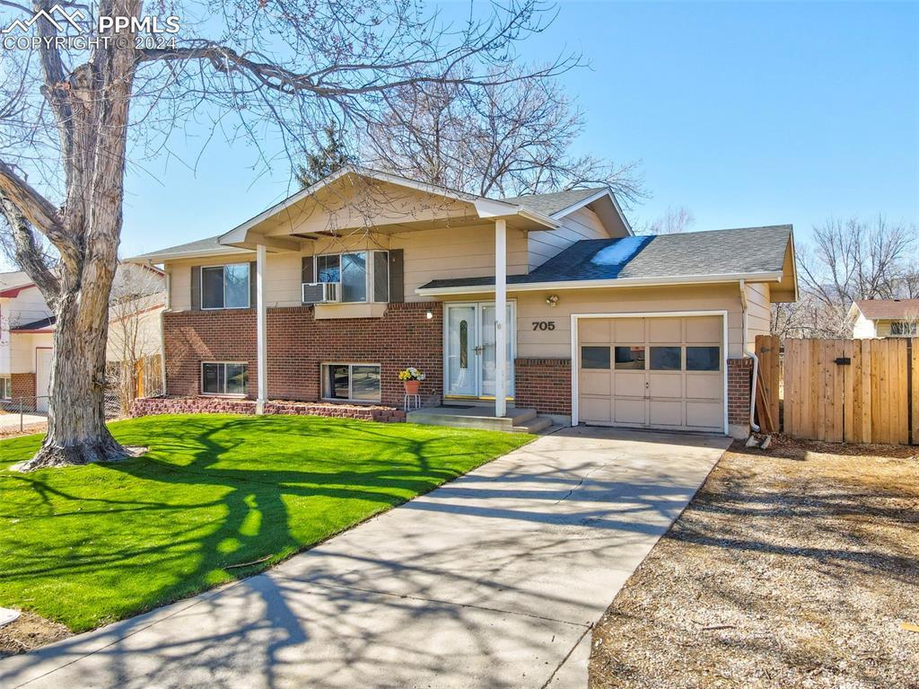 705 Squire St., Colorado Springs, CO 80911