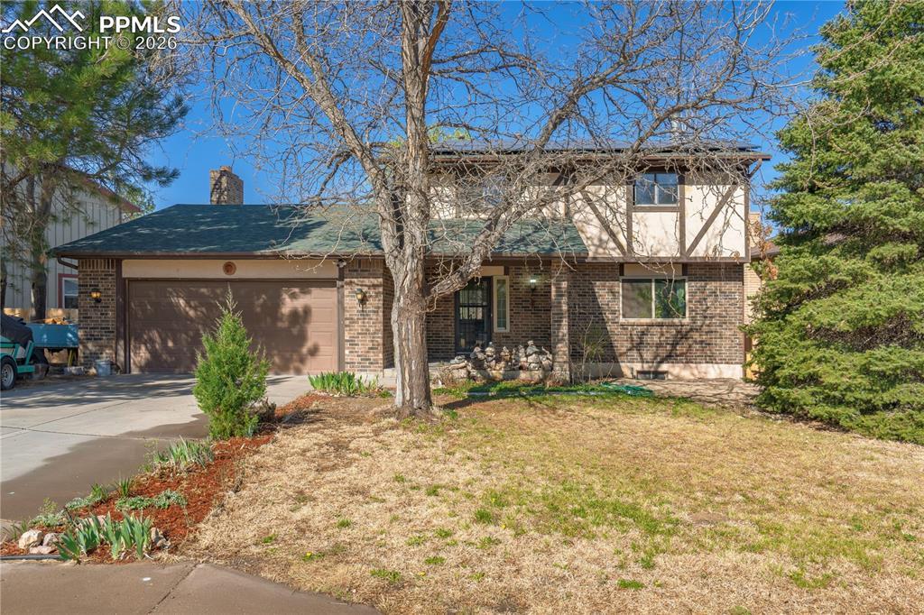 2 Bellflower Ct., Colorado Springs, CO 81001