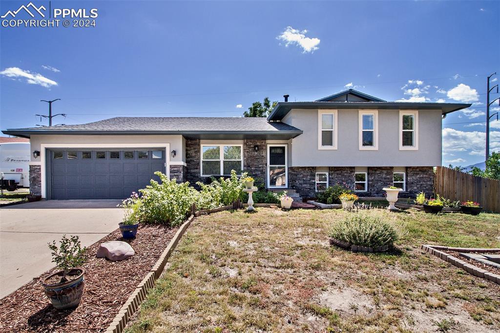2209 E Peacemaker Ter., Colorado Springs, CO 80920