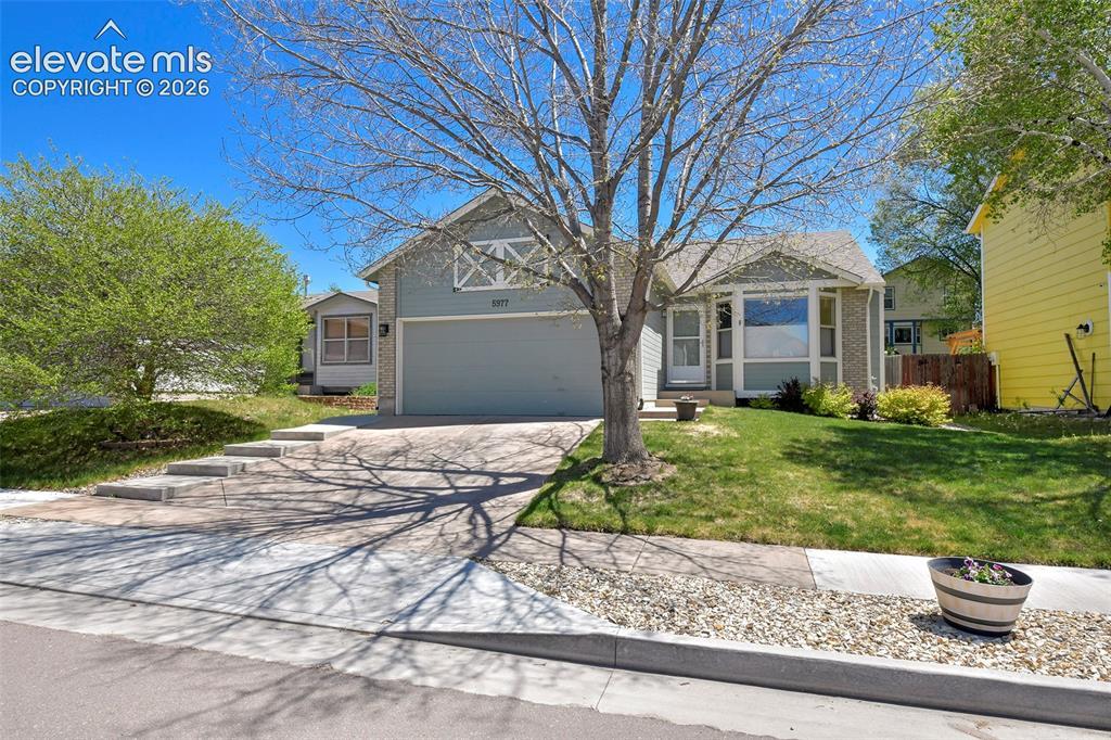 5977 Corinth Dr., Colorado Springs, CO 80923