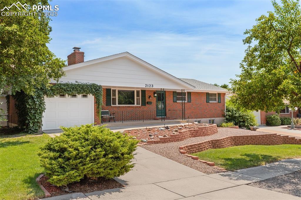 2123 Glenn Summer Rd., Colorado Springs, CO 80909