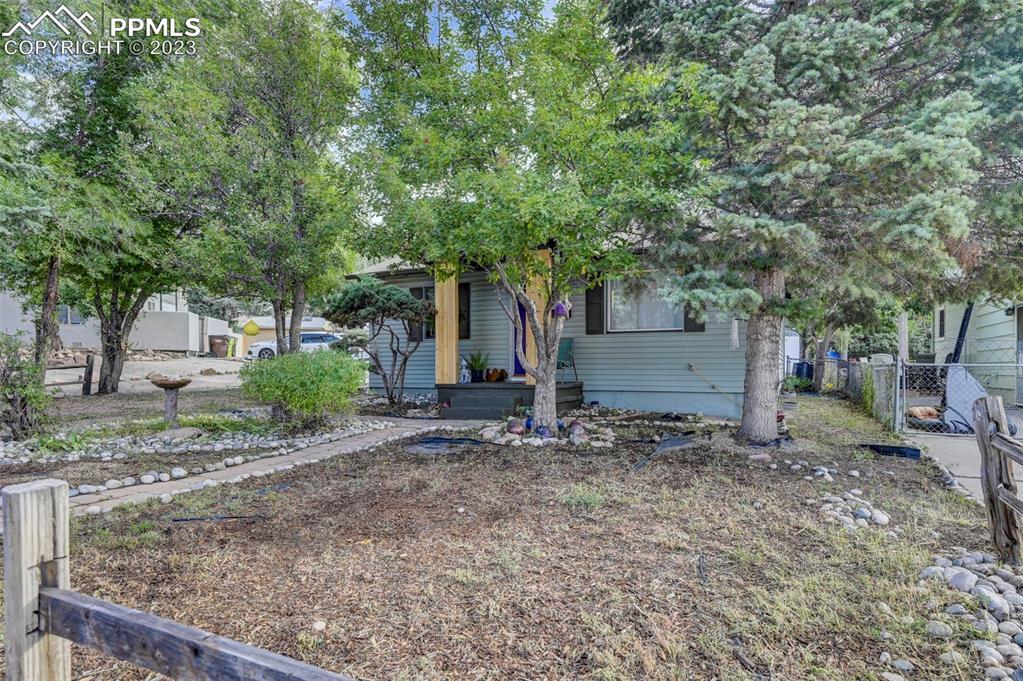 1822 W Boulder St., Colorado Springs, CO 80904