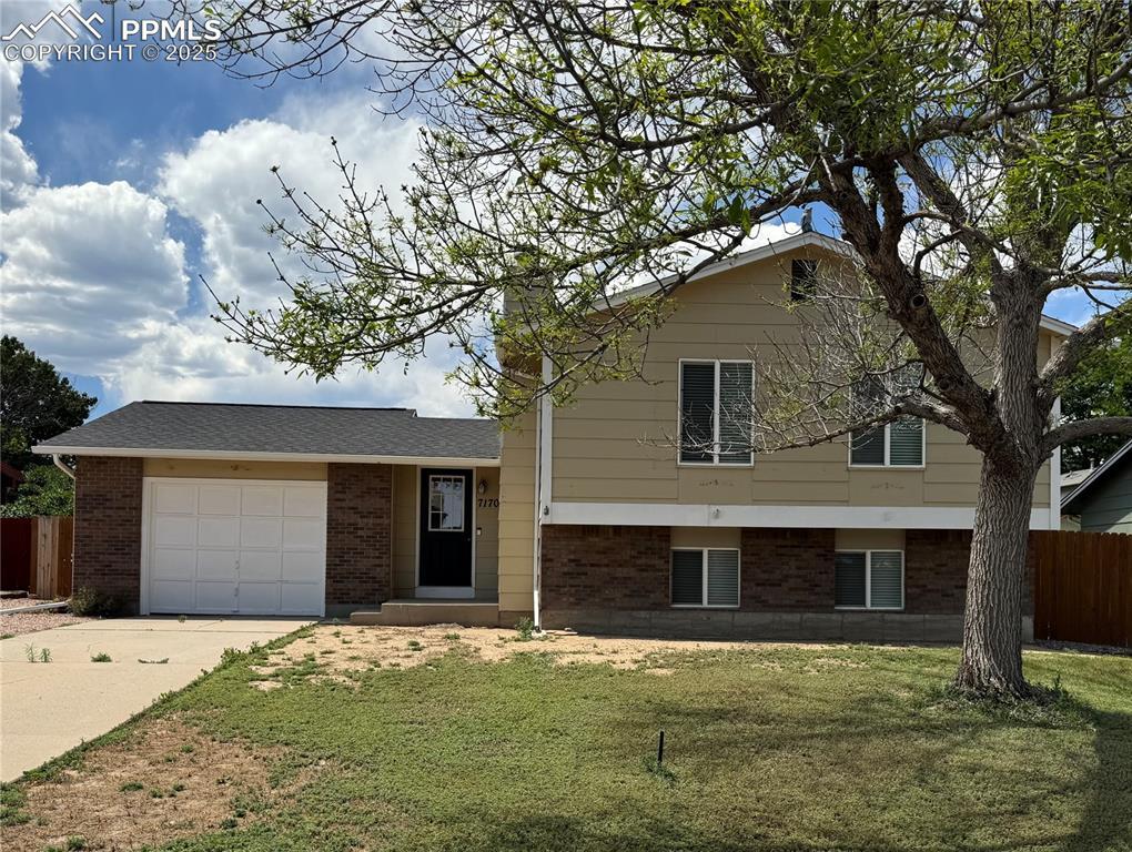 7170 Painted Rock Dr., Colorado Springs, CO 80911