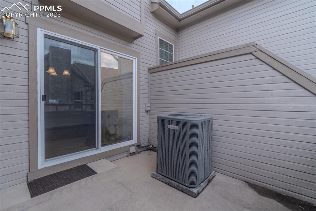 7127 Vasalias Heights, Colorado Springs, CO 80923