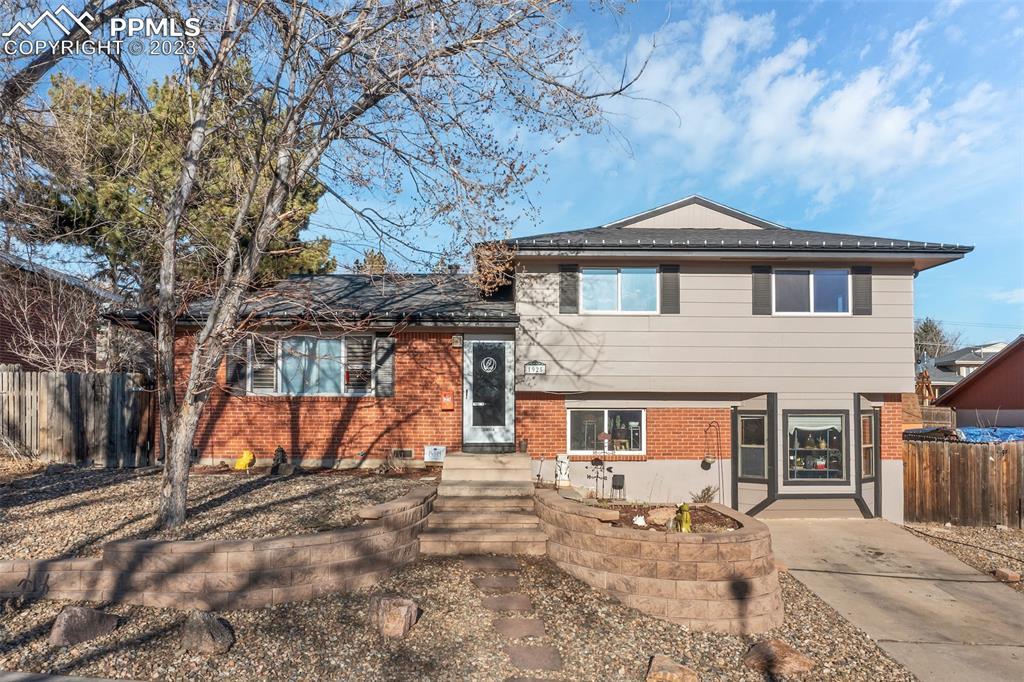 1925 Essex Ln., Colorado Springs, CO 80909