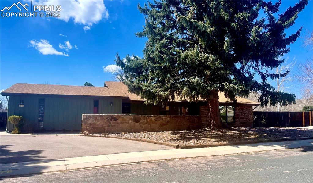 5242 Borrego Dr., Colorado Springs, CO 80918