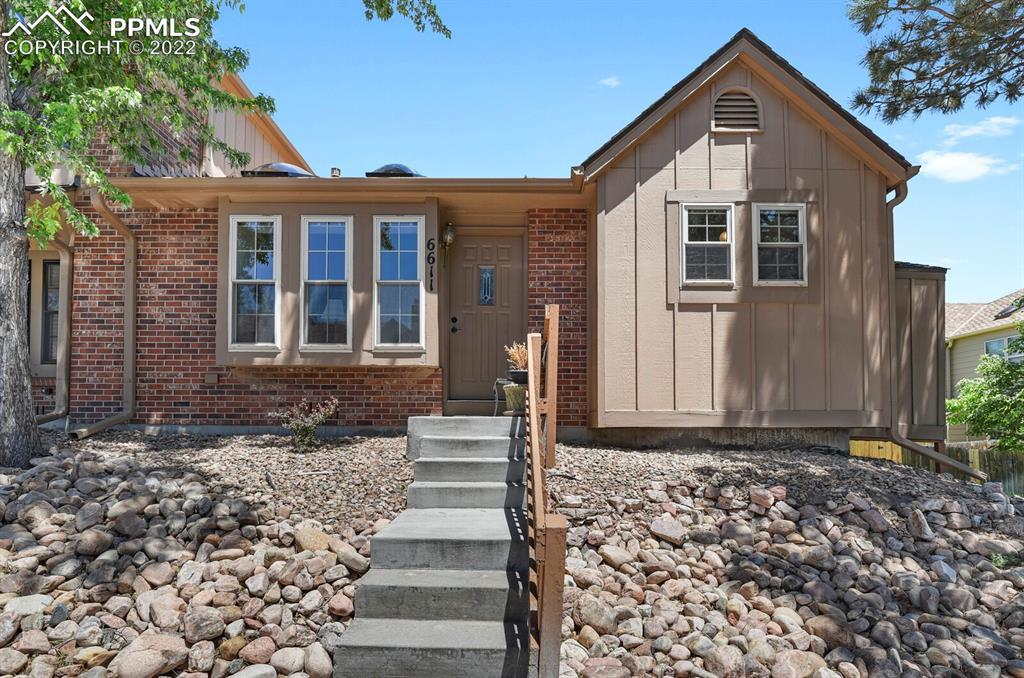 6611 Warbler Ln., Colorado Springs, CO 80919