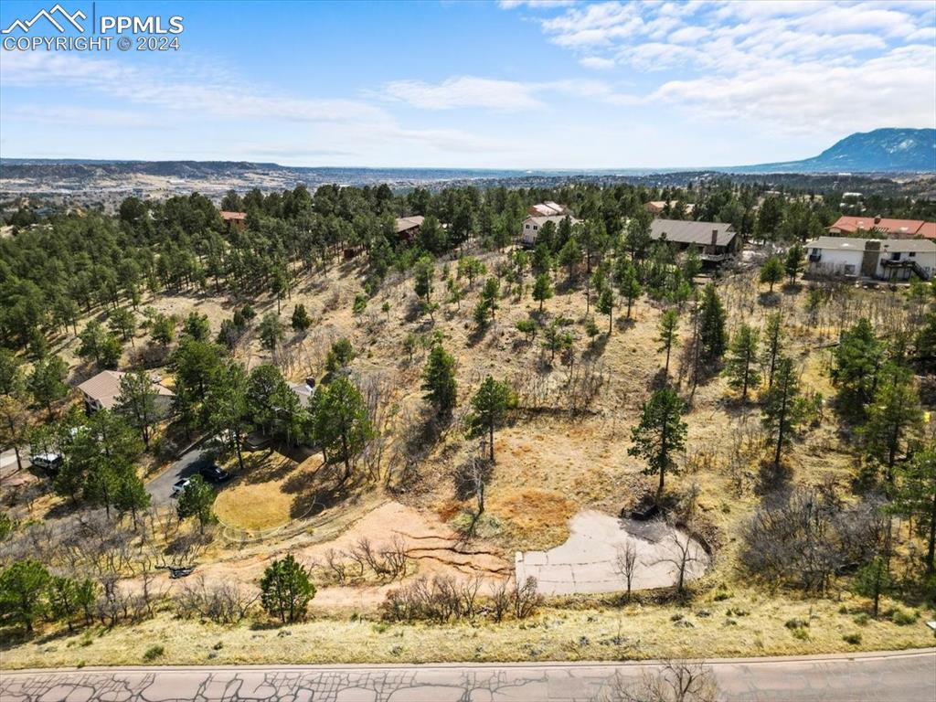 1425 Oak Hills Dr., Colorado Springs, CO 80919