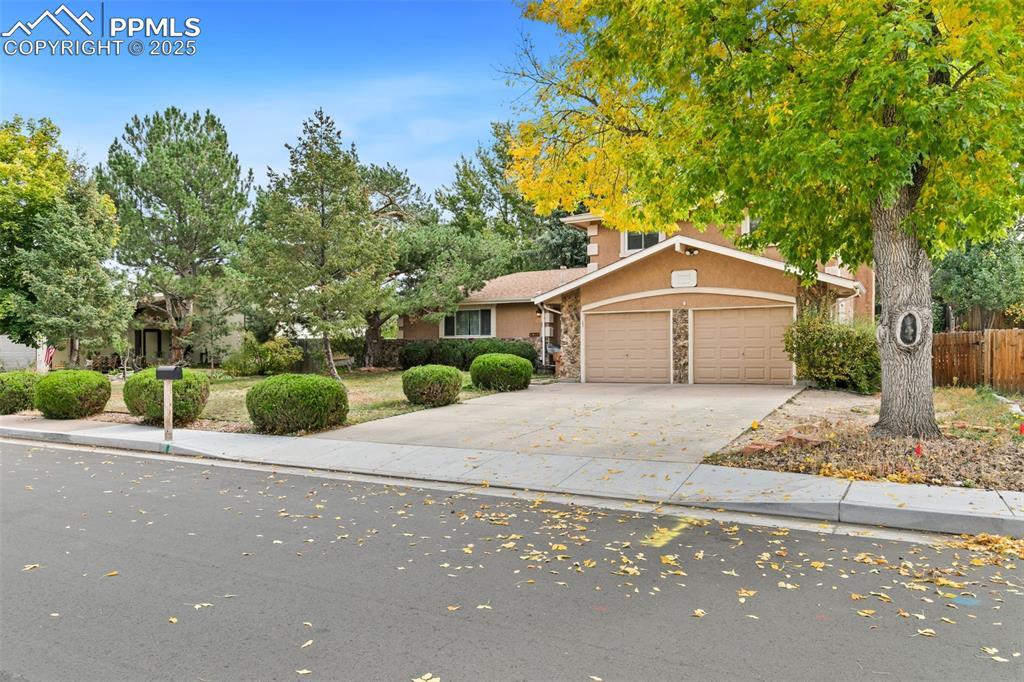 6417 Dewsbury Dr., Colorado Springs, CO 80918