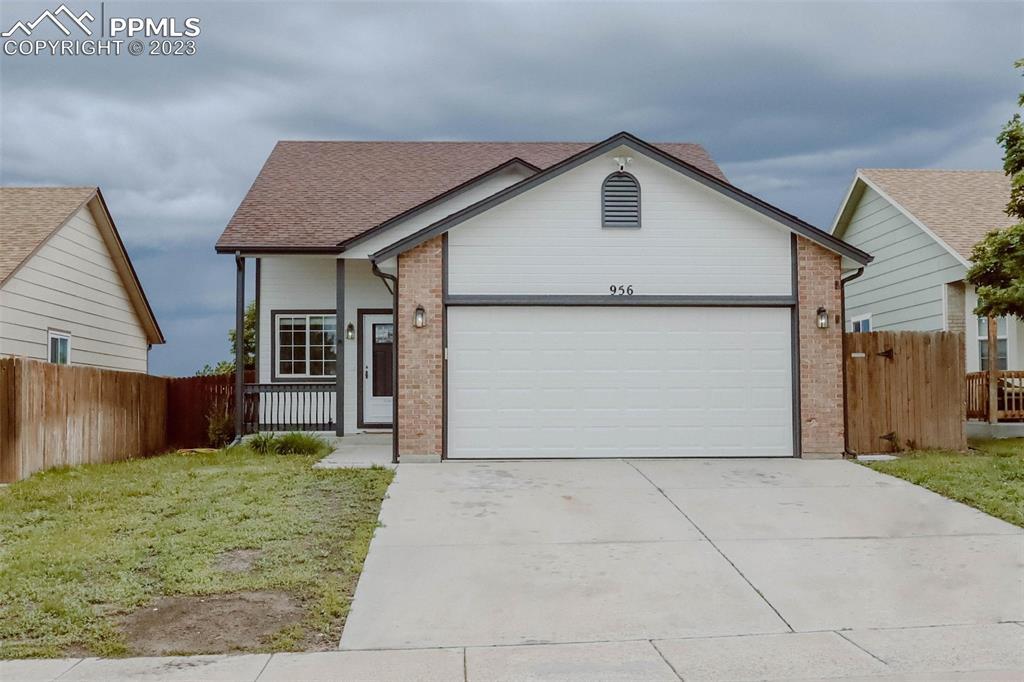 956 Red Brooke Dr., Colorado Springs, CO 80911