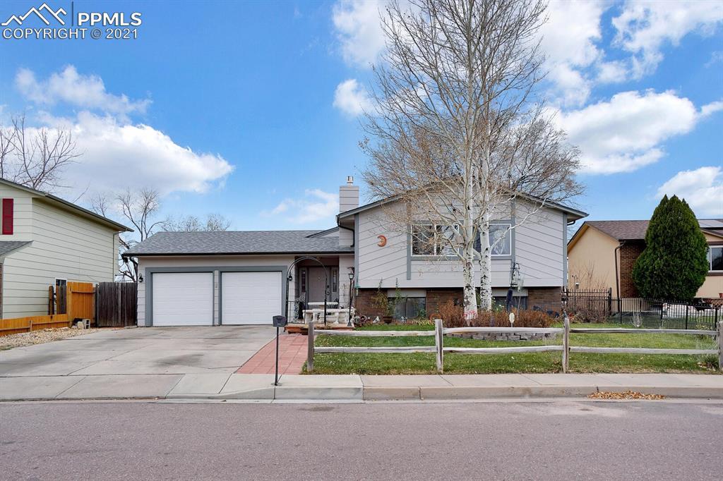 7425 Painted Rock Dr., Colorado Springs, CO 80911