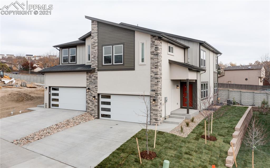 5333 Sky Top Ln., Colorado Springs, CO 80918