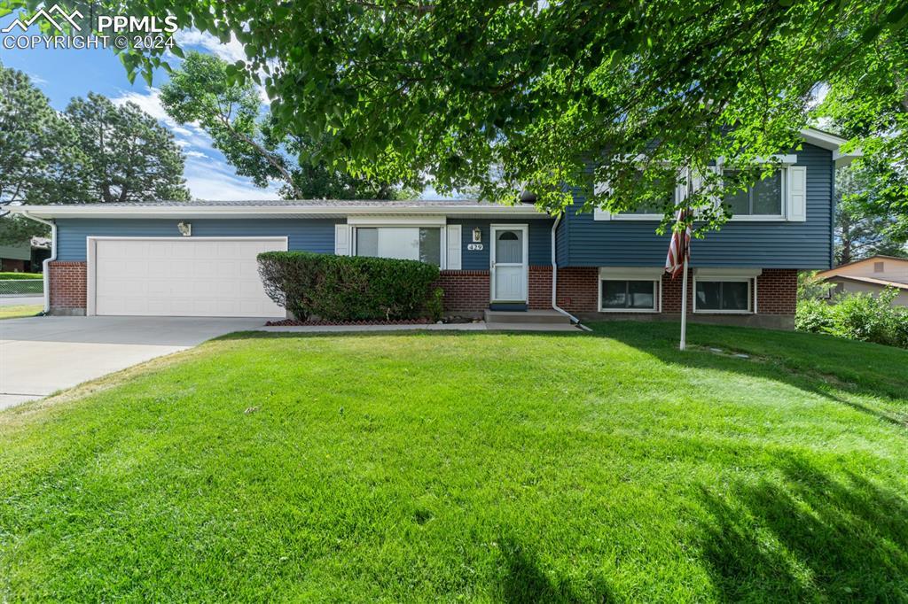 429 Squire Ct., Colorado Springs, CO 80911