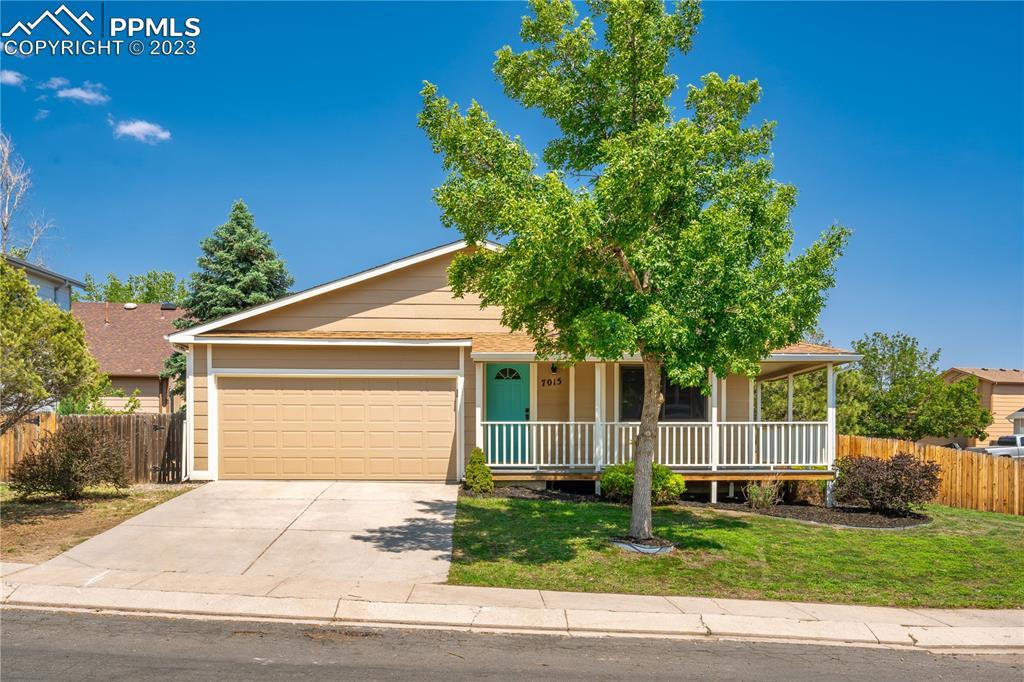 7015 Alpenwood Way, Colorado Springs, CO 80918