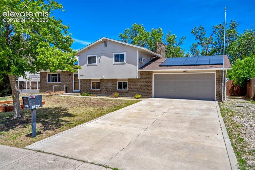 6665 Brook Park Dr., Colorado Springs, CO 80918