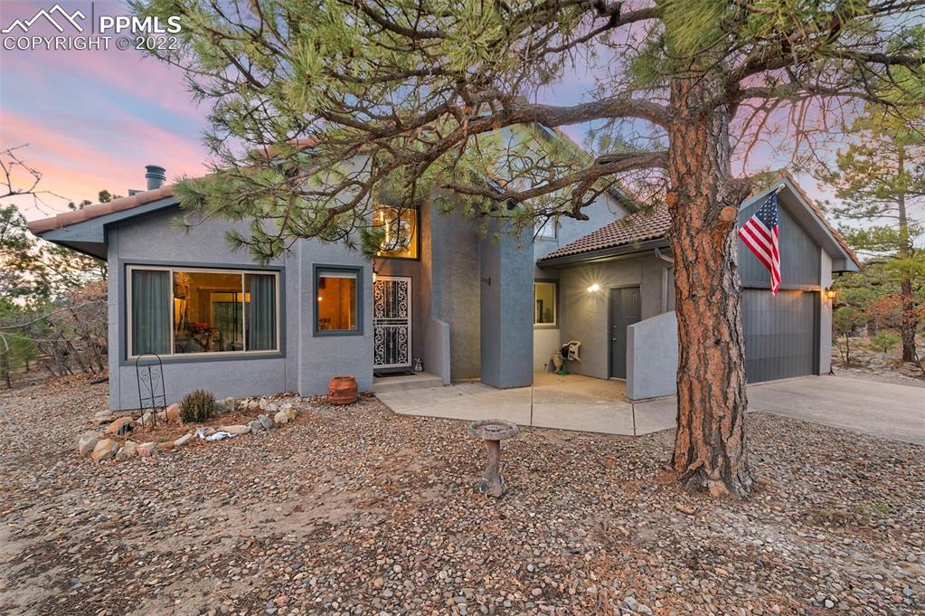 995 Point Of The Pines Dr., Colorado Springs, CO 80919