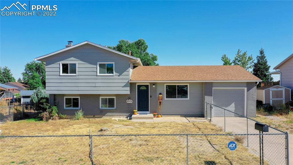 2131 Poteae Cir., Colorado Springs, CO 80915