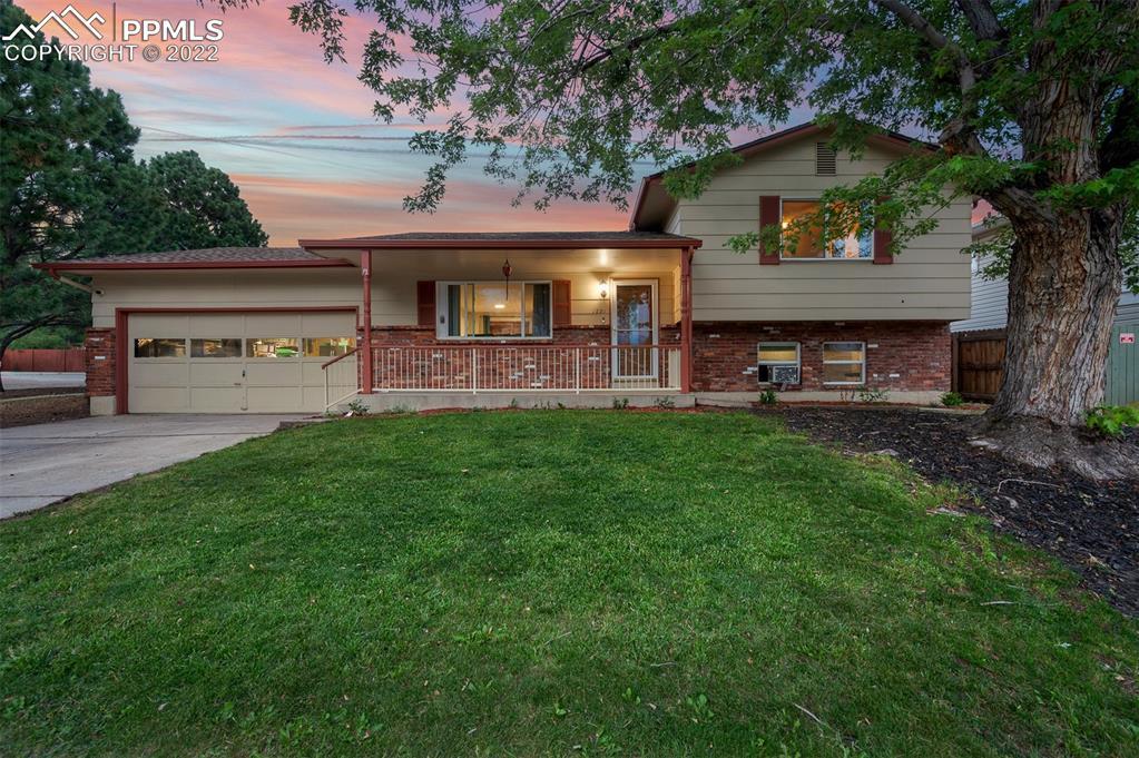 1221 Reinhardt Dr., Colorado Springs, CO 80909