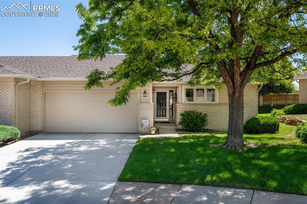 1421 Seasons Grove, Colorado Springs, CO 80907