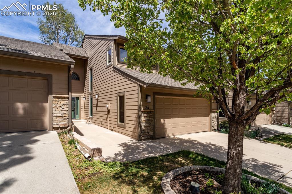 24 Woodbridge Dr., Colorado Springs, CO 80906