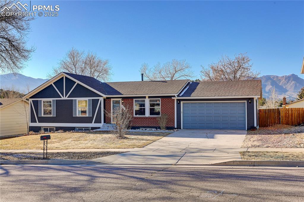 6520 Ashcroft Dr., Colorado Springs, CO 80918