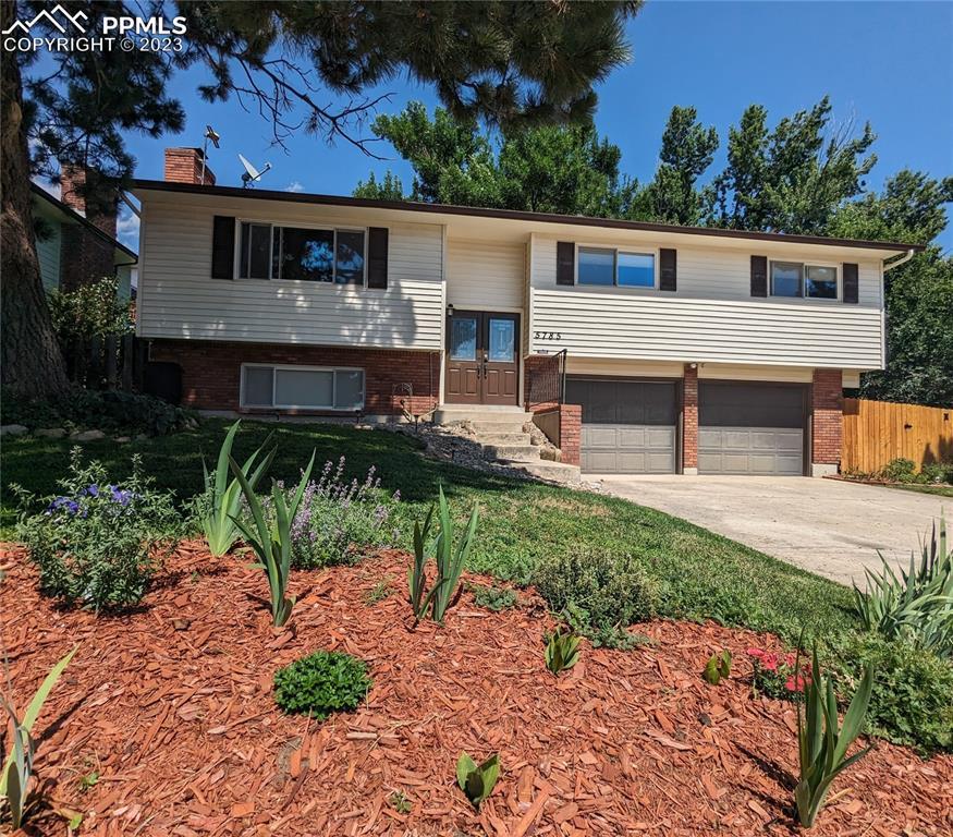 5785 Garmish Rd., Colorado Springs, CO 80918