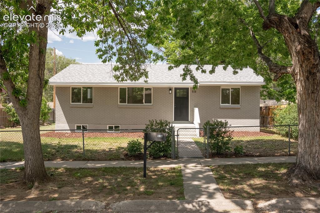 518 Yellowstone Rd., Colorado Springs, CO 80910