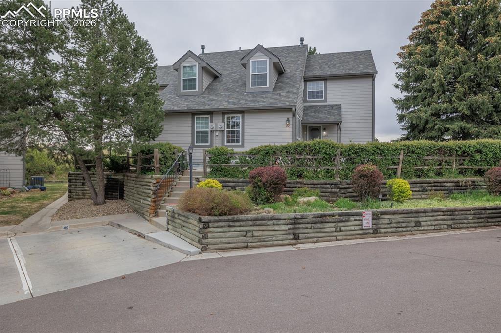 302 Cobblestone Dr., Colorado Springs, CO 80906