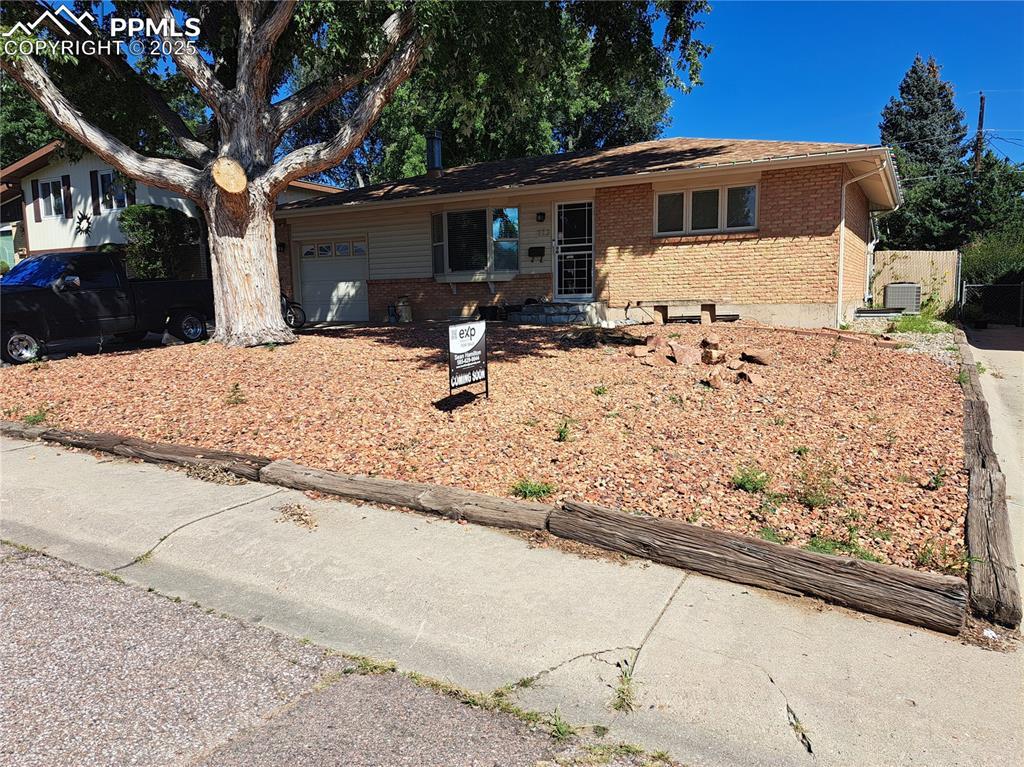 113 Fordham St., Colorado Springs, CO 80911