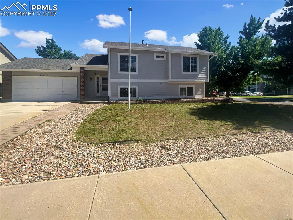 6815 Woodgate Ct., Colorado Springs, CO 80918