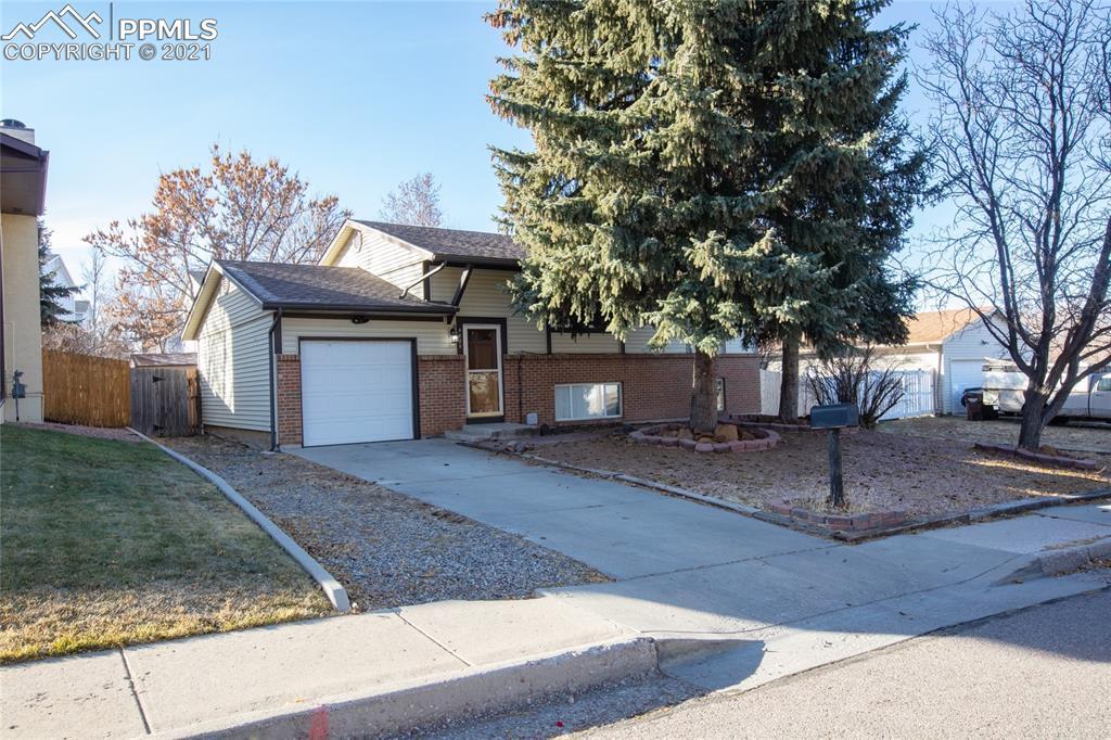 4825 Artistic Cir., Colorado Springs, CO 80917