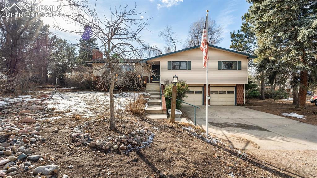 1655 Collins Rd., Colorado Springs, CO 80920