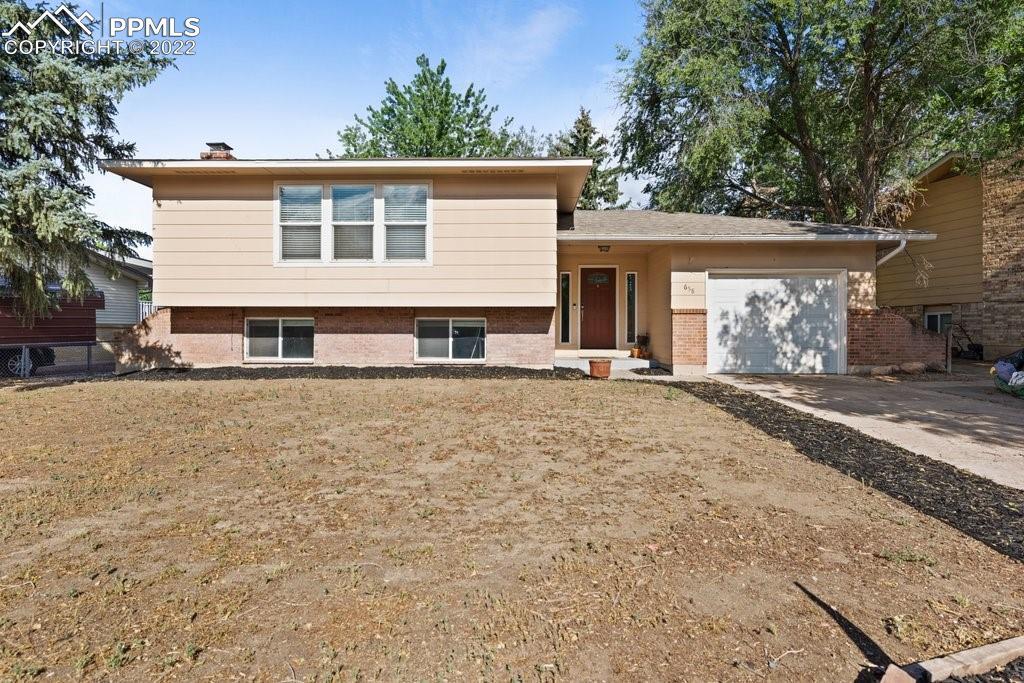 658 Dexter St., Colorado Springs, CO 80911