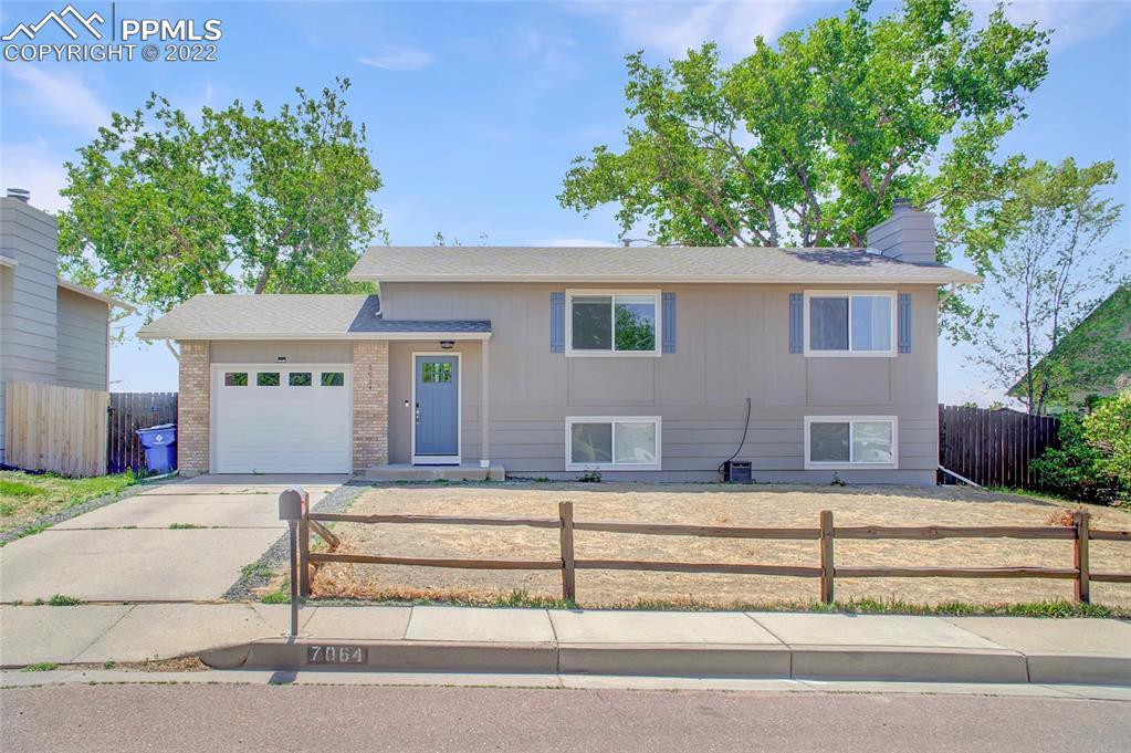 7064 Woodstock St., Colorado Springs, CO 80911