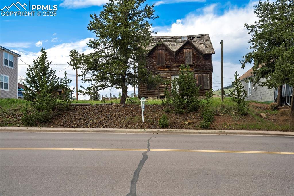 215 W Bennett Ave., Cripple Creek, CO 80813