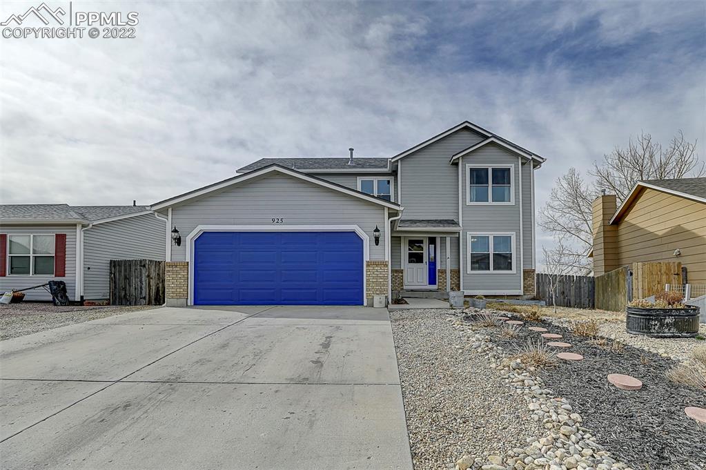 925 Crandall Dr., Colorado Springs, CO 80911