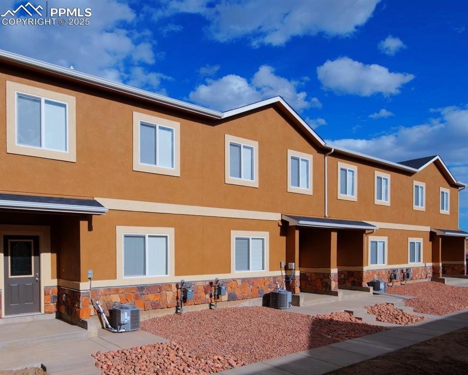 1765 Sandtoft Heights, Colorado Springs, CO 80951