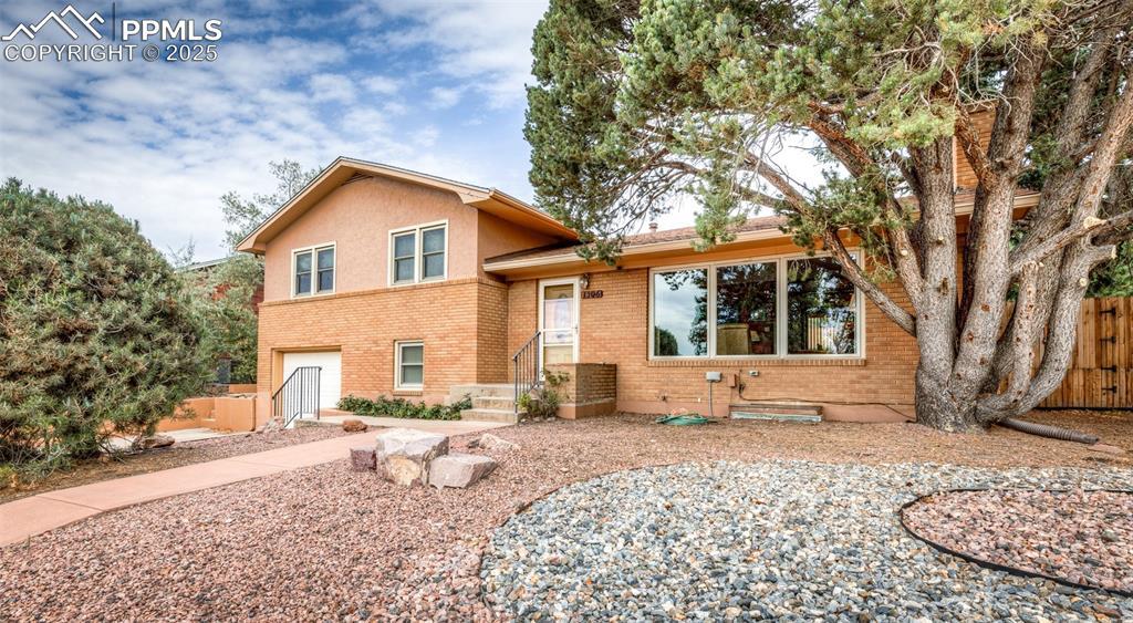 1306 Mount View Ln., Colorado Springs, CO 80907