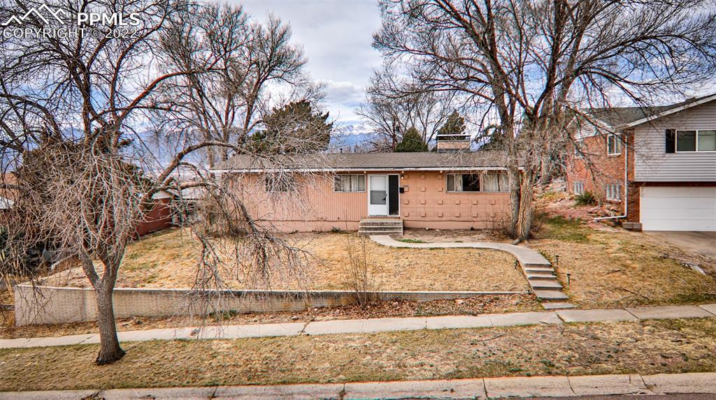 2010 Monteagle St., Colorado Springs, CO 80909